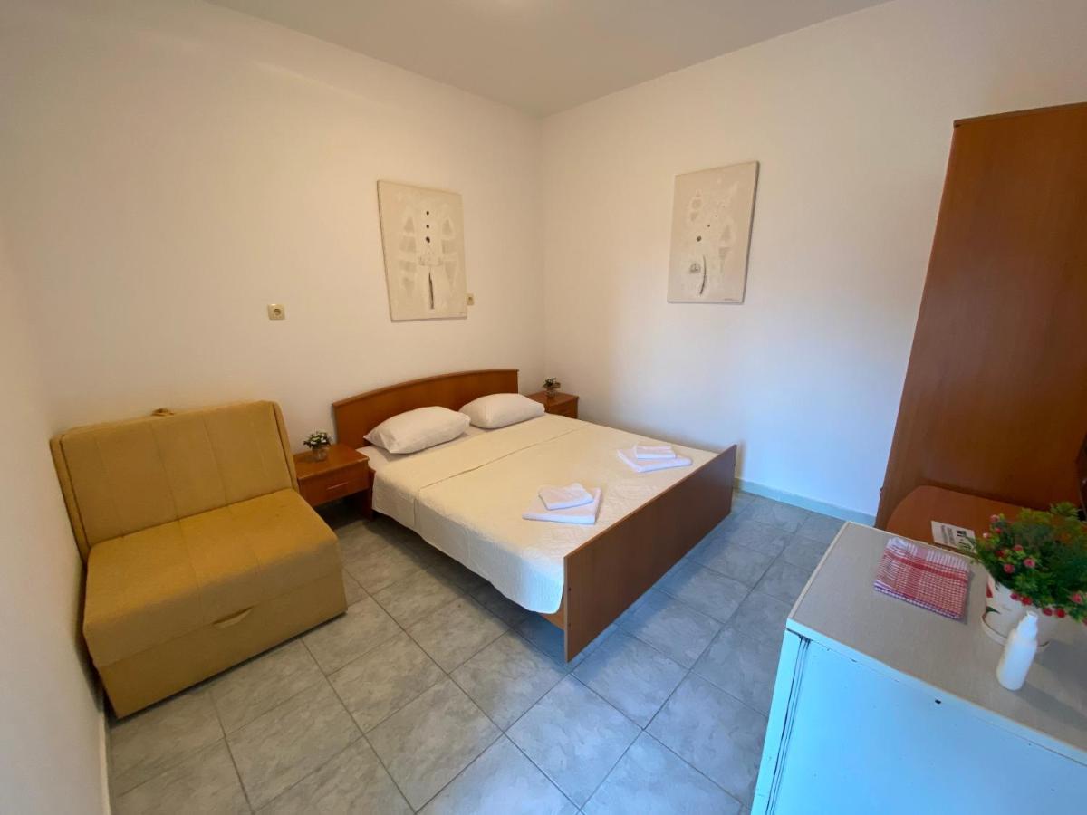Apartments Mandarina Garden Petrovac Екстериор снимка