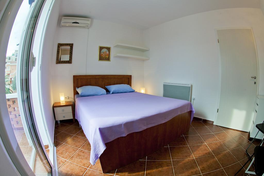 Apartments Mandarina Garden Petrovac Стая снимка