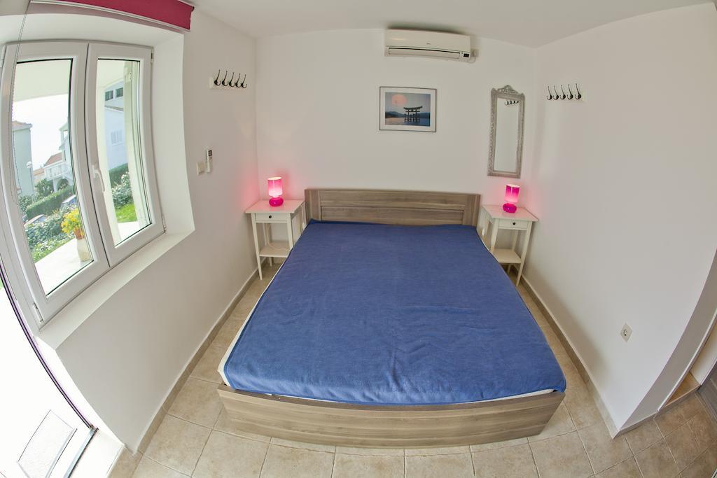 Apartments Mandarina Garden Petrovac Стая снимка