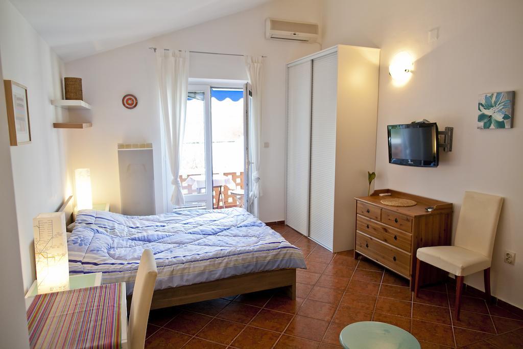 Apartments Mandarina Garden Petrovac Стая снимка