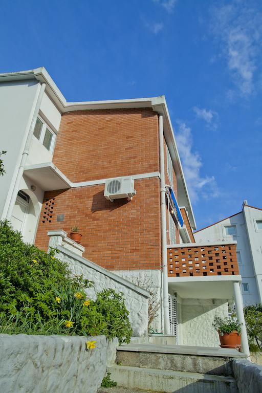 Apartments Mandarina Garden Petrovac Екстериор снимка